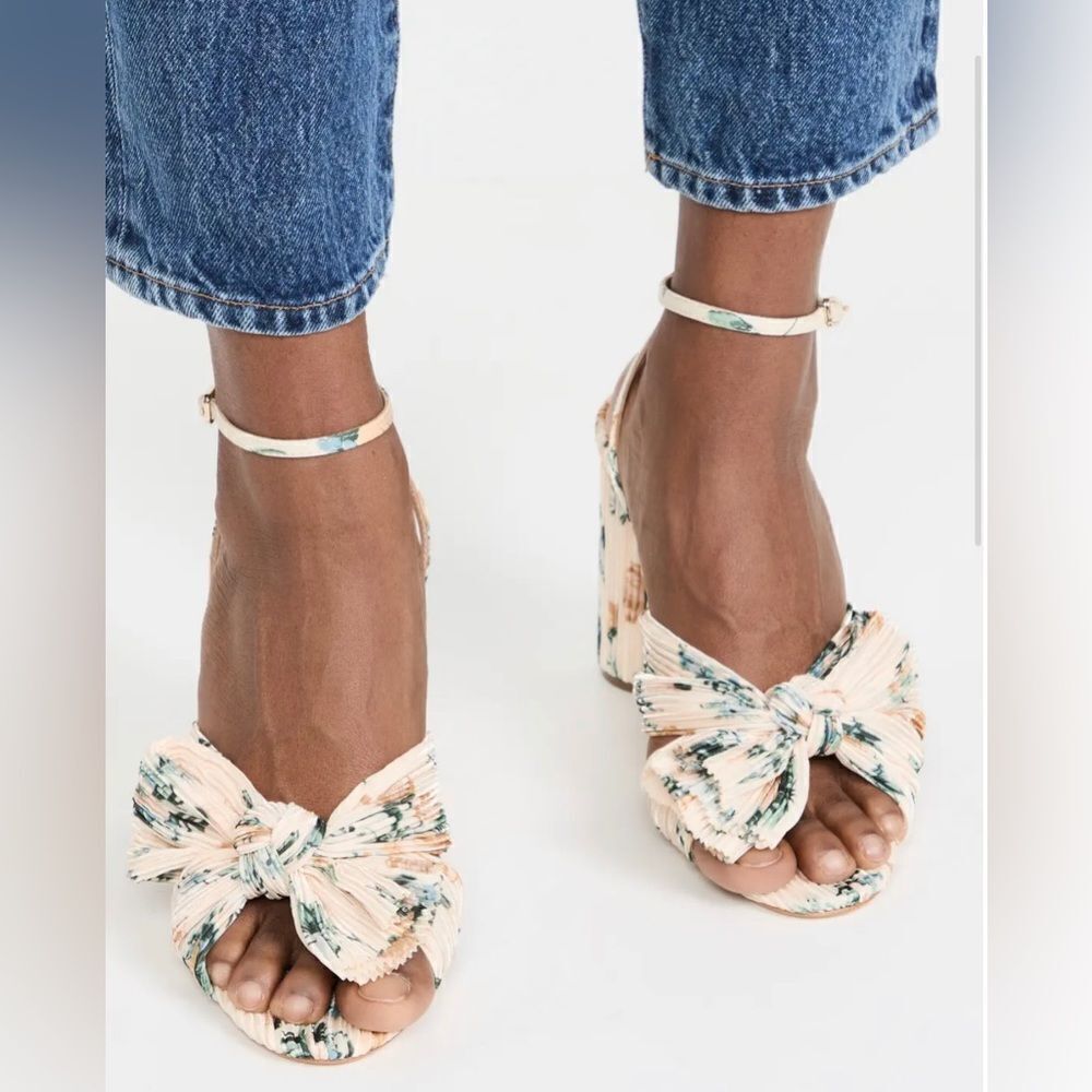 LOEFFLER RANDALL Camellia Nova Floral Bow Heels. Like New. Size 10.